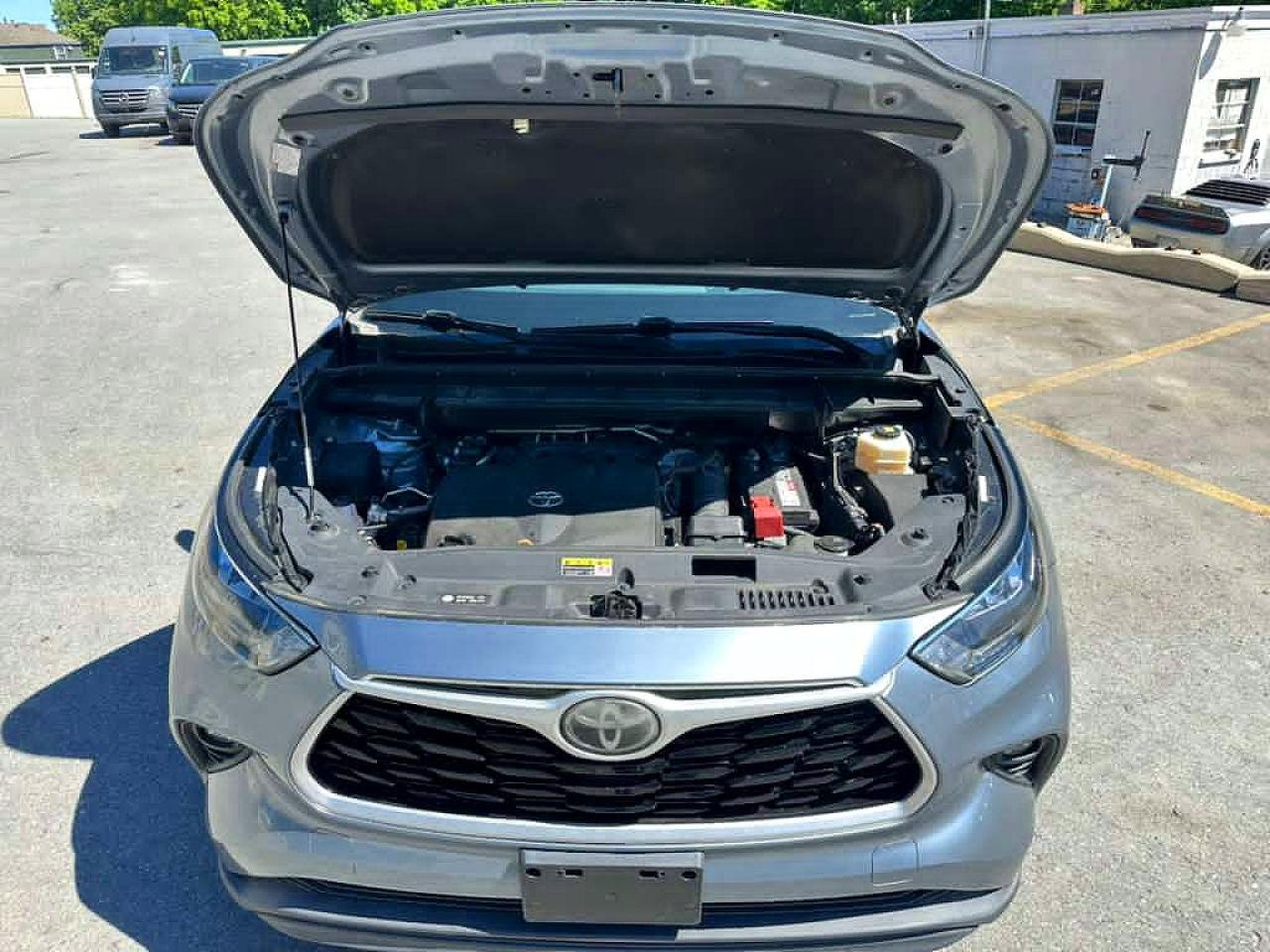 2020 Toyota Highlander Le Синий vin: 5TDZZRAH1LS010303