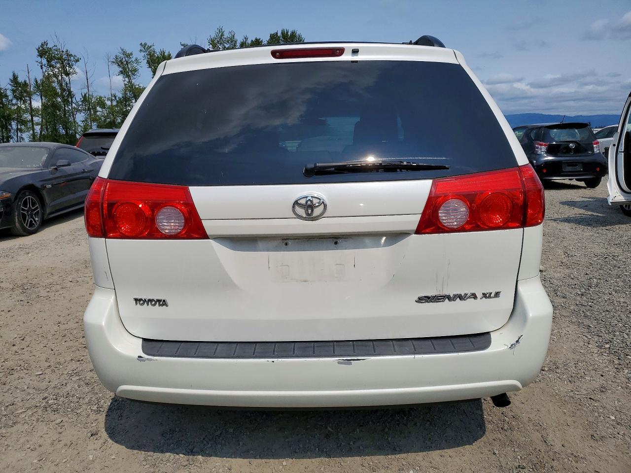 2010 Toyota Sienna Xle Белый vin: 5TDYK4CC6AS300876
