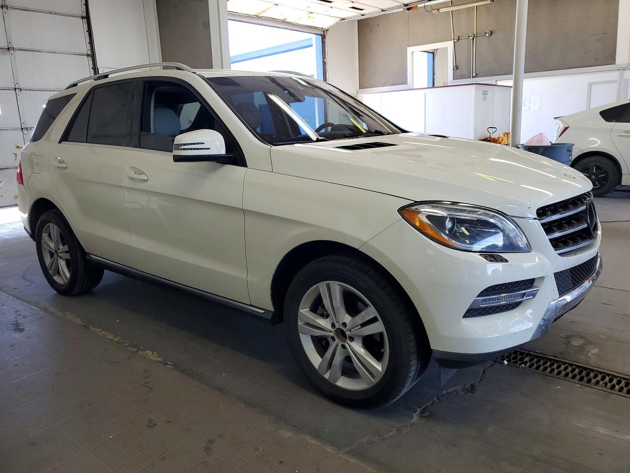2013 Mercedes-benz Ml 350 Bluetec White vin: 4JGDA2EB5DA238586