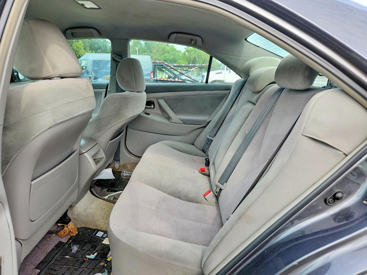 2010 Toyota Camry Le Gray vin: 4T1BF3EK6AU109488