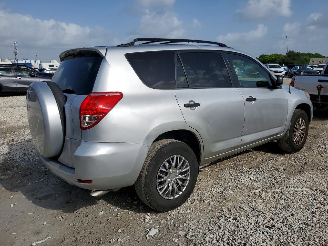 2008 Toyota Rav4 Base Серебряный vin: JTMZD33V286071763