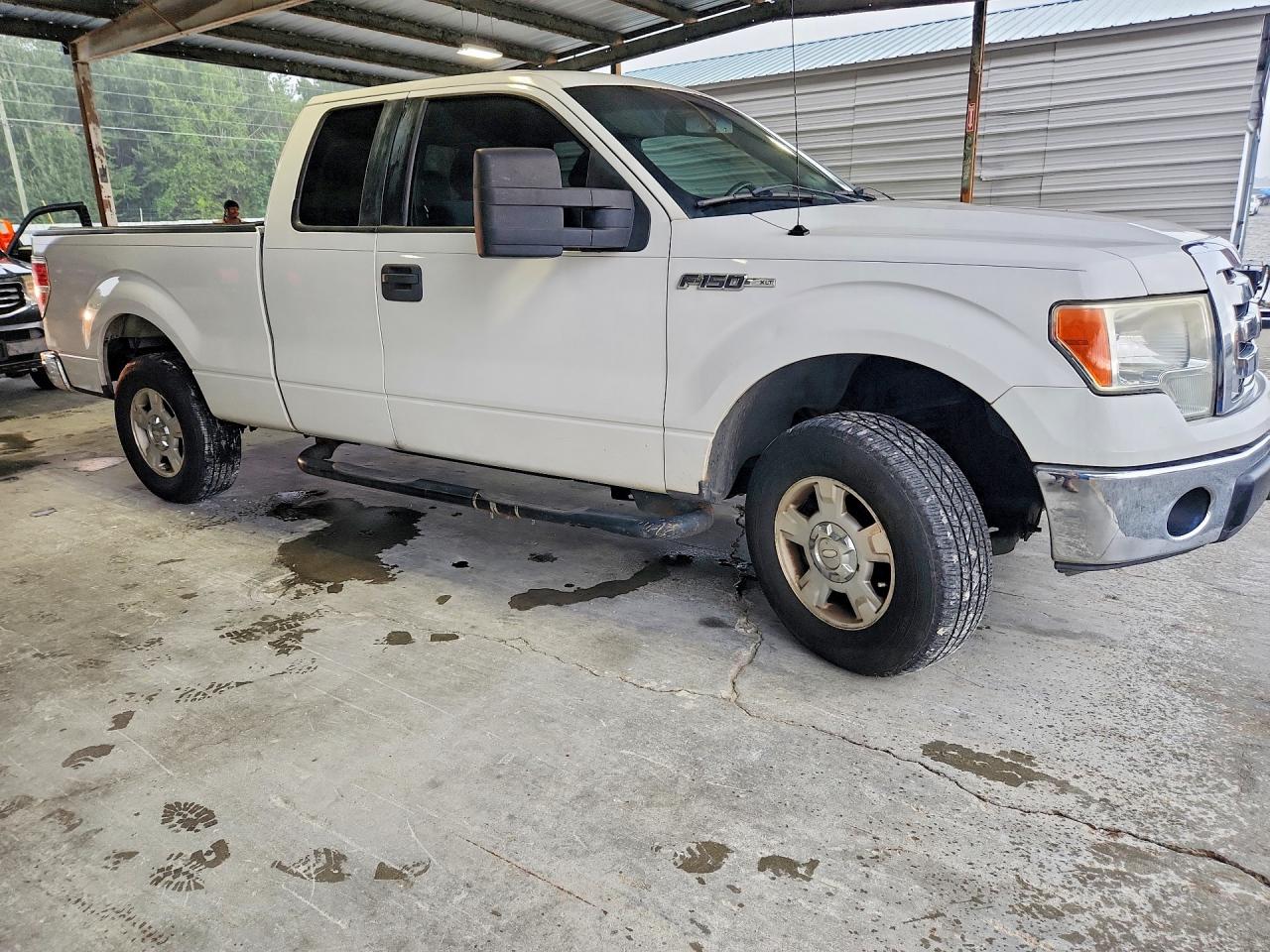2012 Ford F150 Super Cab White vin: 1FTFX1CF2CFC55732