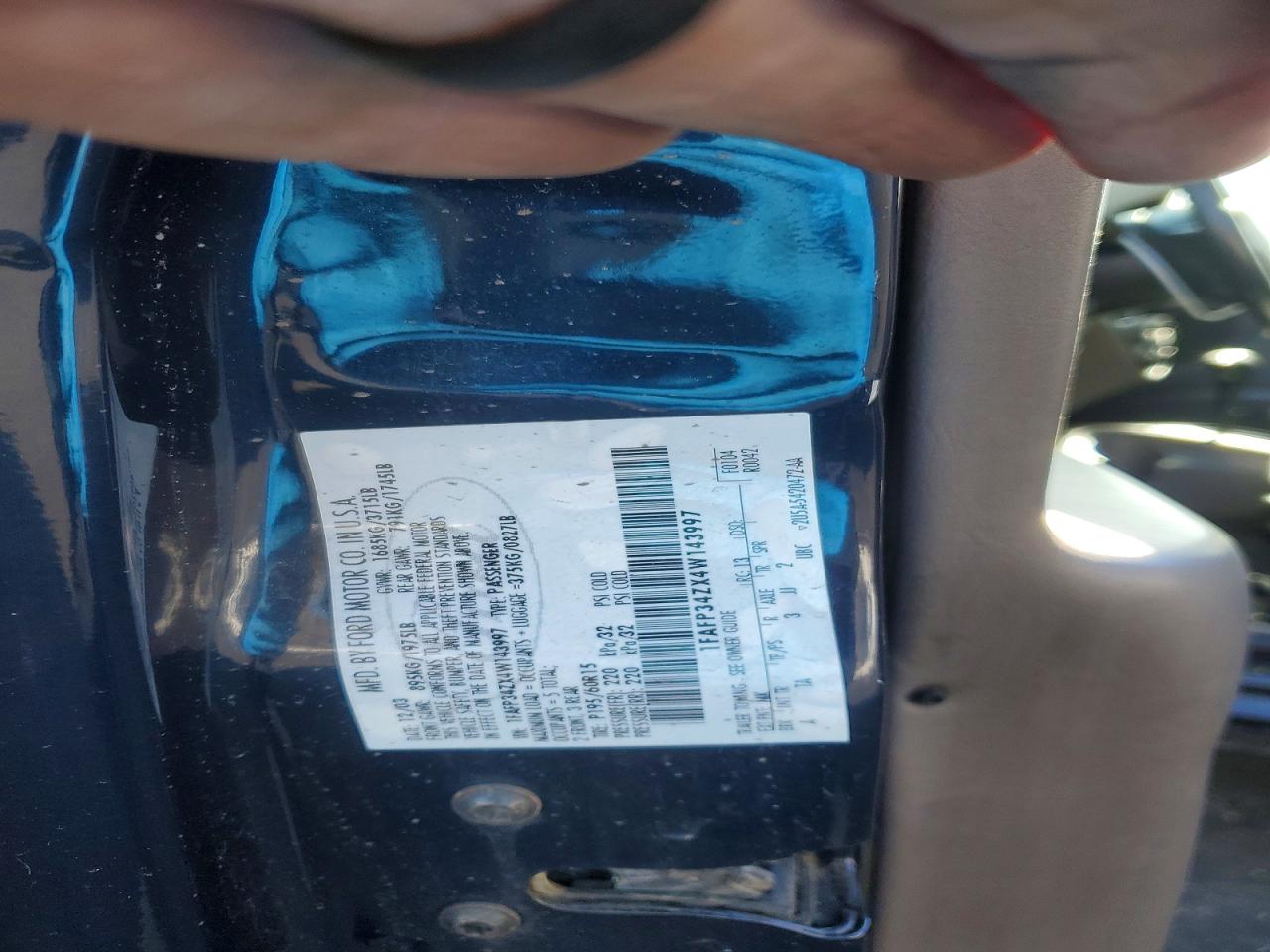 2004 Ford Focus Se Comfort Blue vin: 1FAFP34ZX4W143997