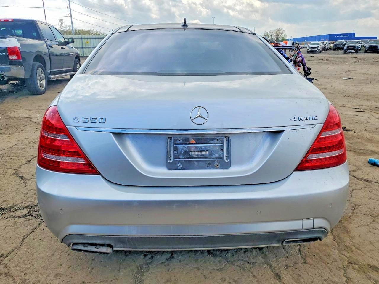 2013 Mercedes-benz S 550 4matic Silver vin: WDDNG9EB4DA535533