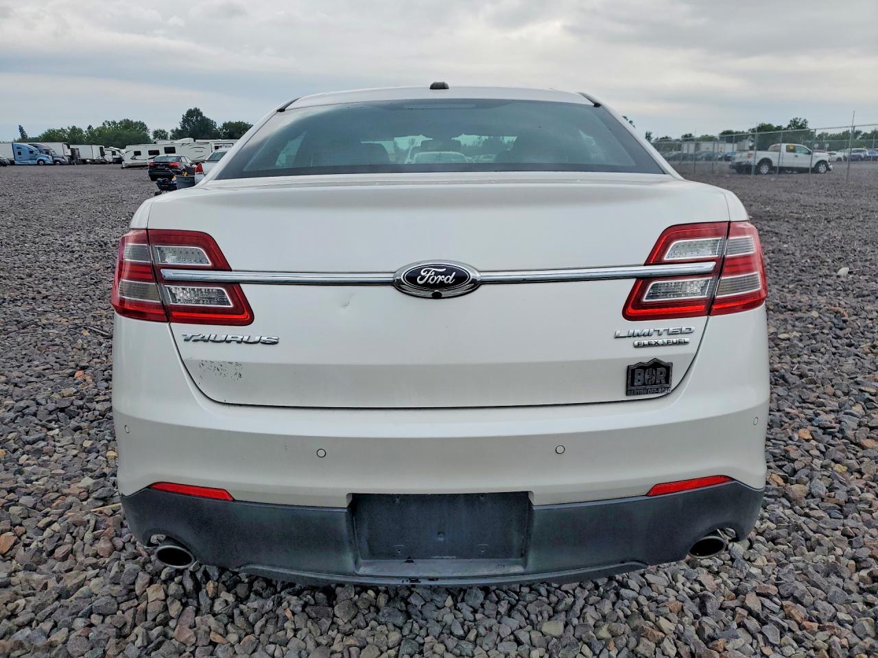 2013 Ford Taurus Limited White vin: 1FAHP2F81DG173956