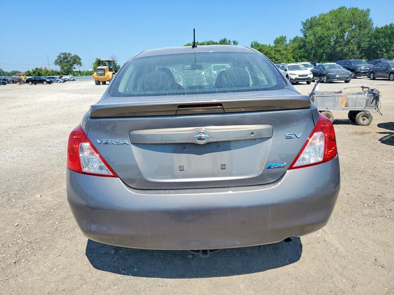2013 Nissan Versa 1.6 S Gray vin: 3N1CN7AP8DL890102