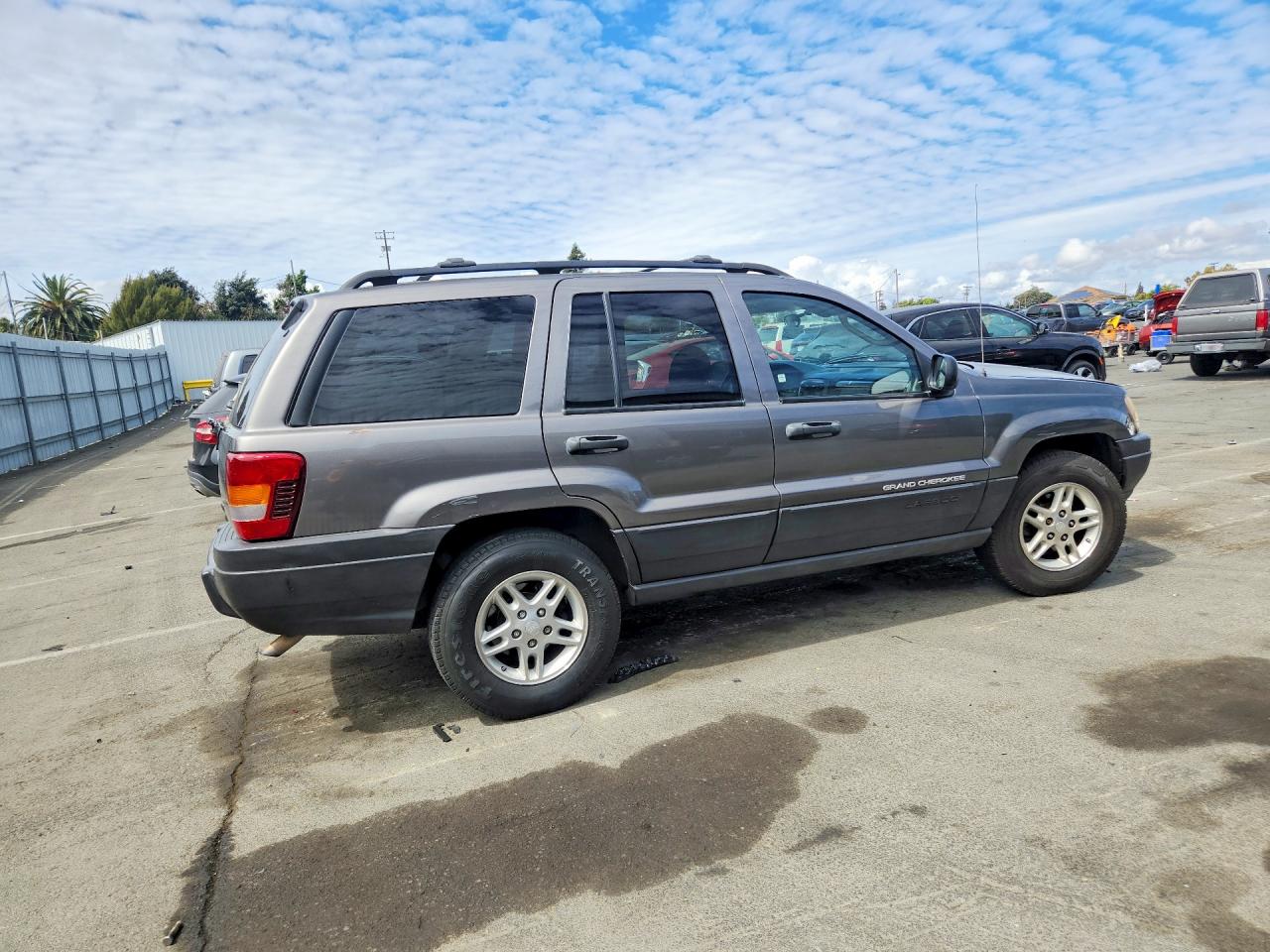 2003 Jeep Grand Cherokee Laredo Gray vin: 1J4GX48S93C604859