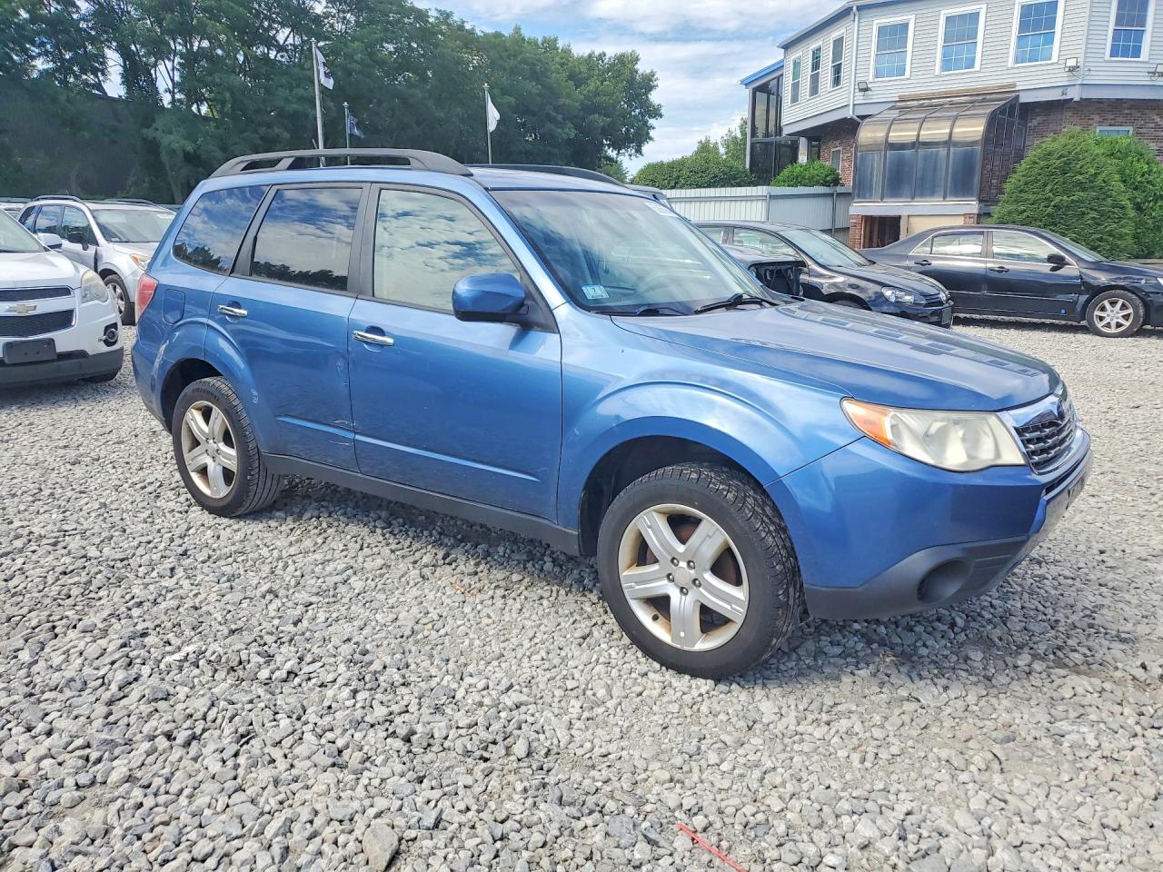 2010 Subaru Forester 2.5x Premium Blue vin: JF2SH6CC6AH713709