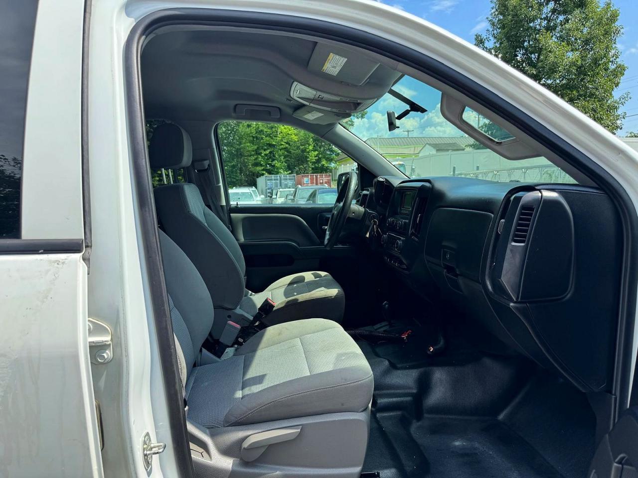 2015 Chevrolet Silverado K1500 White vin: 3GCUKPEC1FG209047