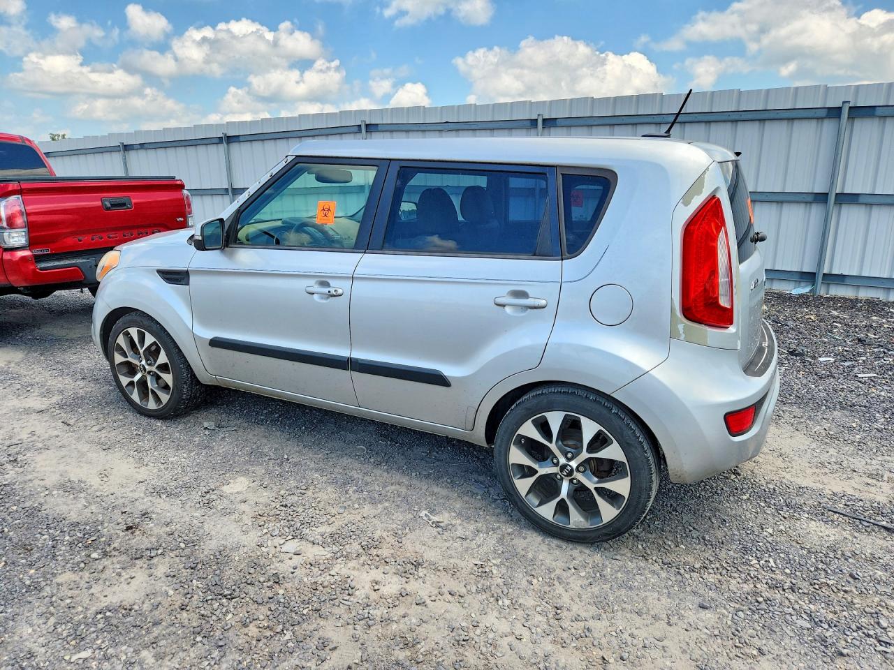 2012 Kia Soul ! Серебряный vin: KNDJT2A65C7425154