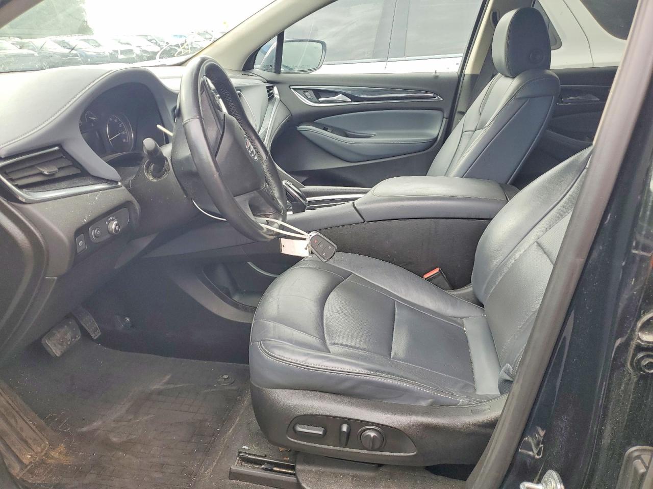 2021 Buick Enclave Essence Угольный vin: 5GAEVAKW9MJ142721