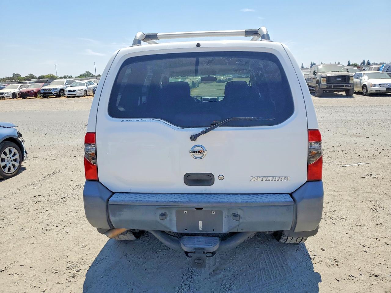 2004 Nissan Xterra Xe White vin: 5N1ED28Y84C630140