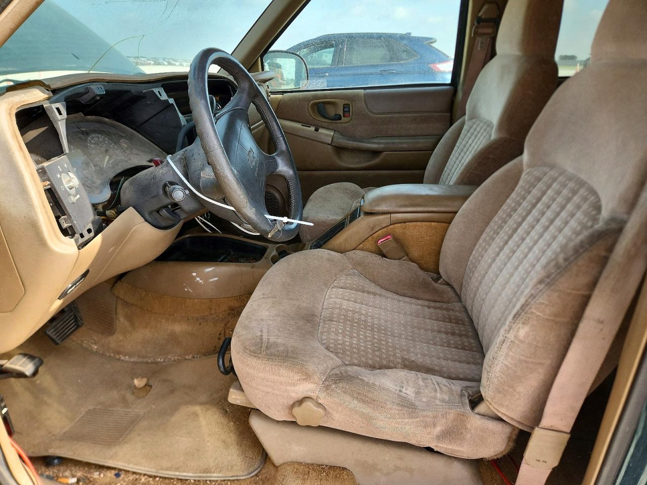 1998 Chevrolet Blazer Green vin: 1GNCS13W3W2252004