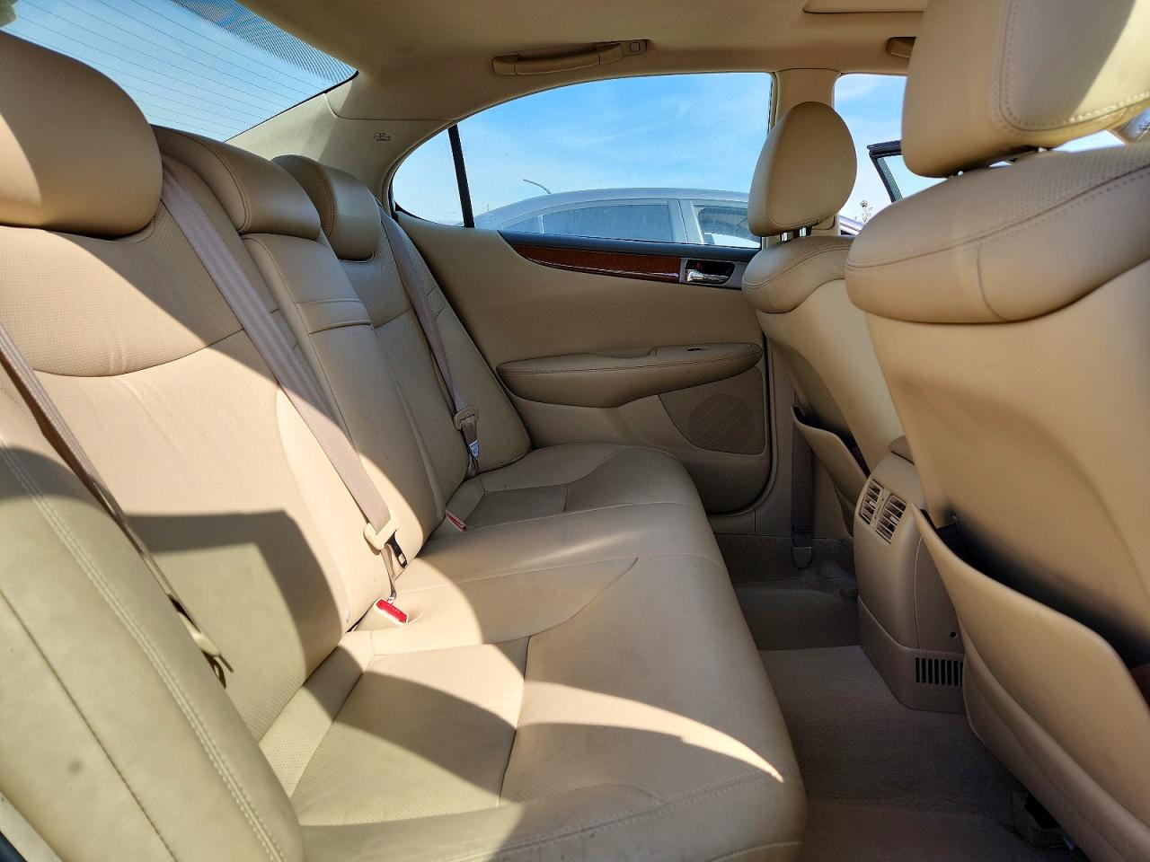 2005 Lexus Es 330 Maroon vin: JTHBA30GX55085314