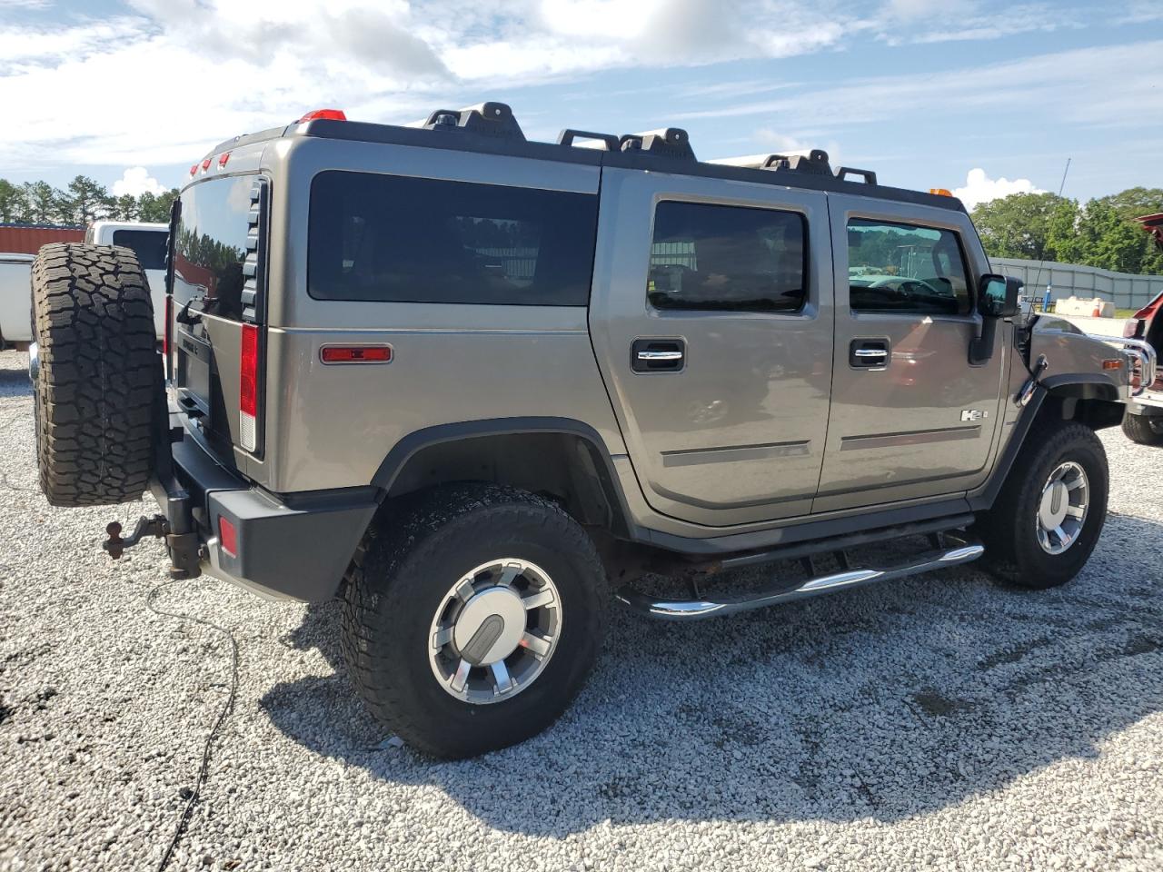 2008 Hummer H2    Gray vin: 5GRGN23838H104958