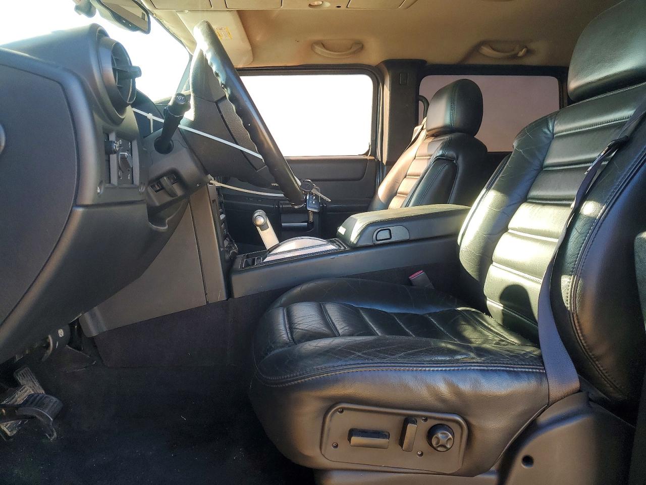 2005 Hummer H2 Charcoal vin: 5GRGN23U25H107584