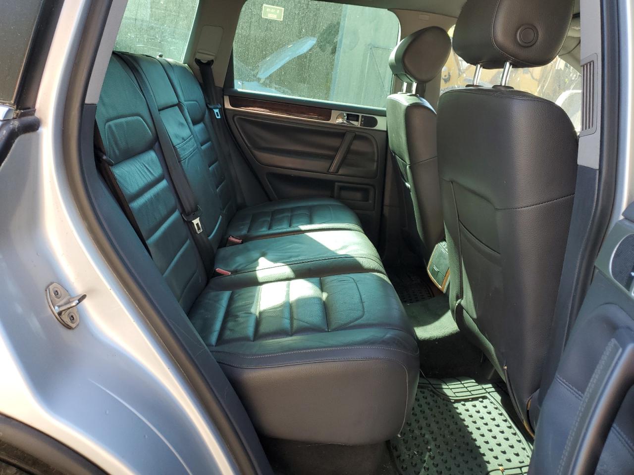 2008 Volkswagen Touareg 2 V6 Серебряный vin: WVGBE77L98D003434
