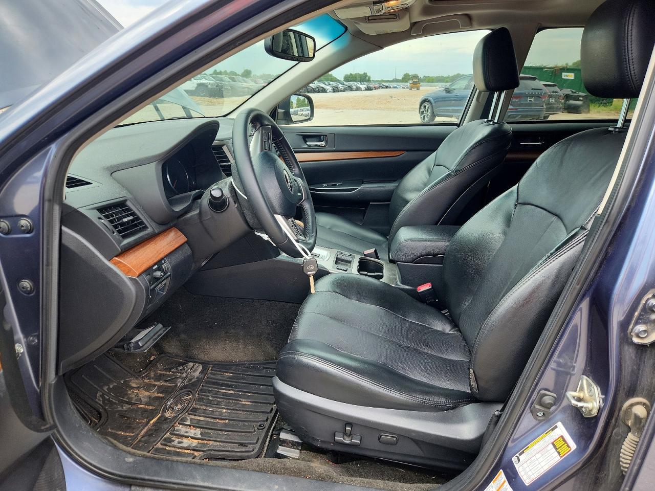 2014 Subaru Outback 2.5i Limited Blue vin: 4S4BRCLC4E3216182