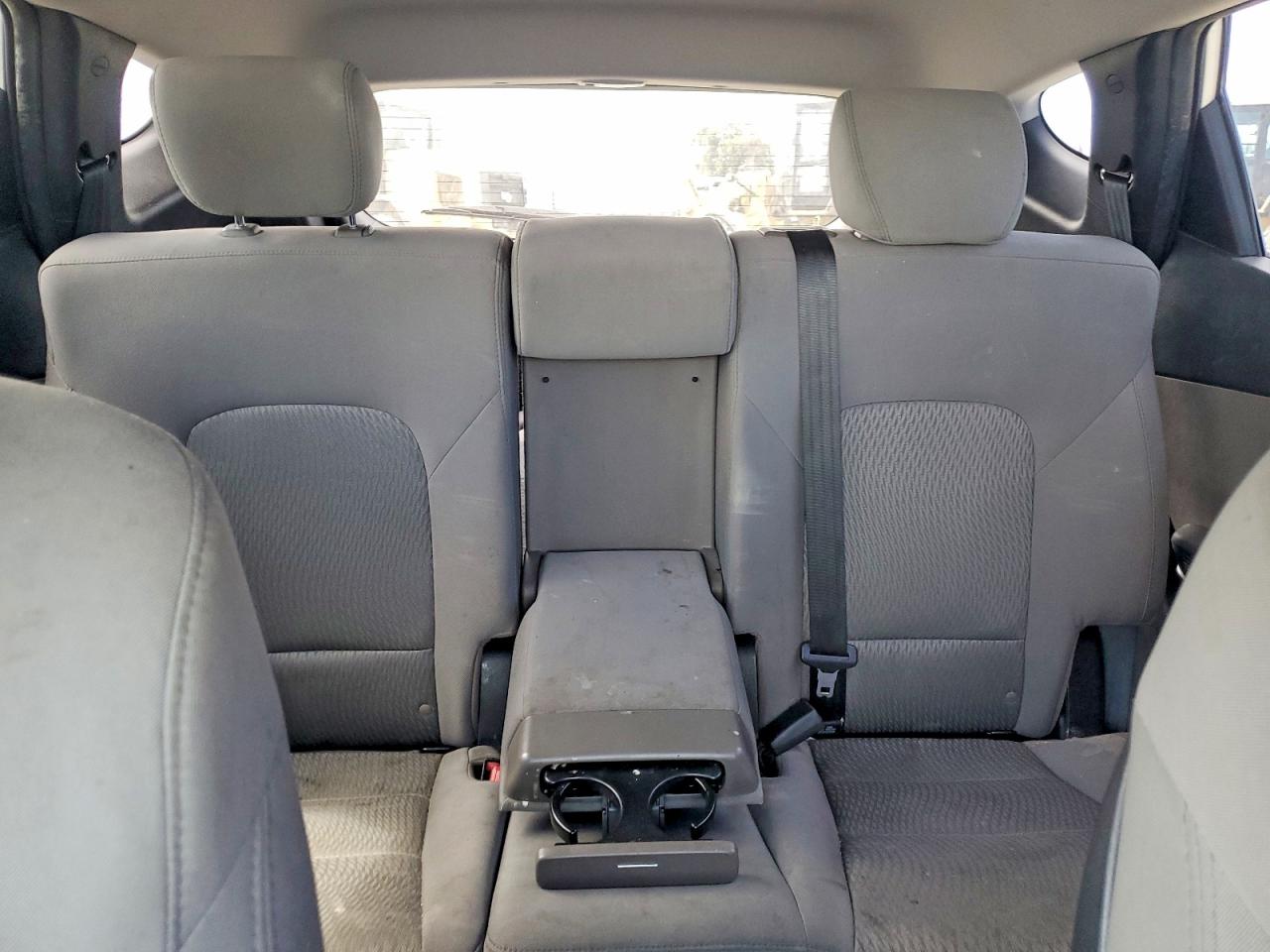 2015 Hyundai Santa Fe Sport 2.4l Silver vin: 5XYZT3LB1FG265543