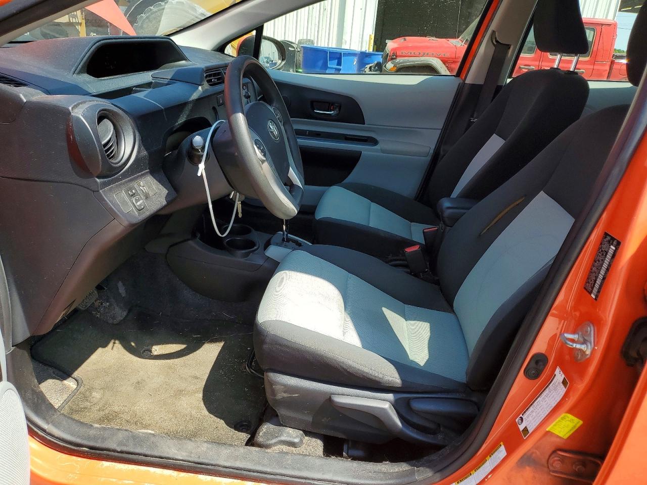2013 Toyota Prius C Two Orange vin: JTDKDTB39D1040261