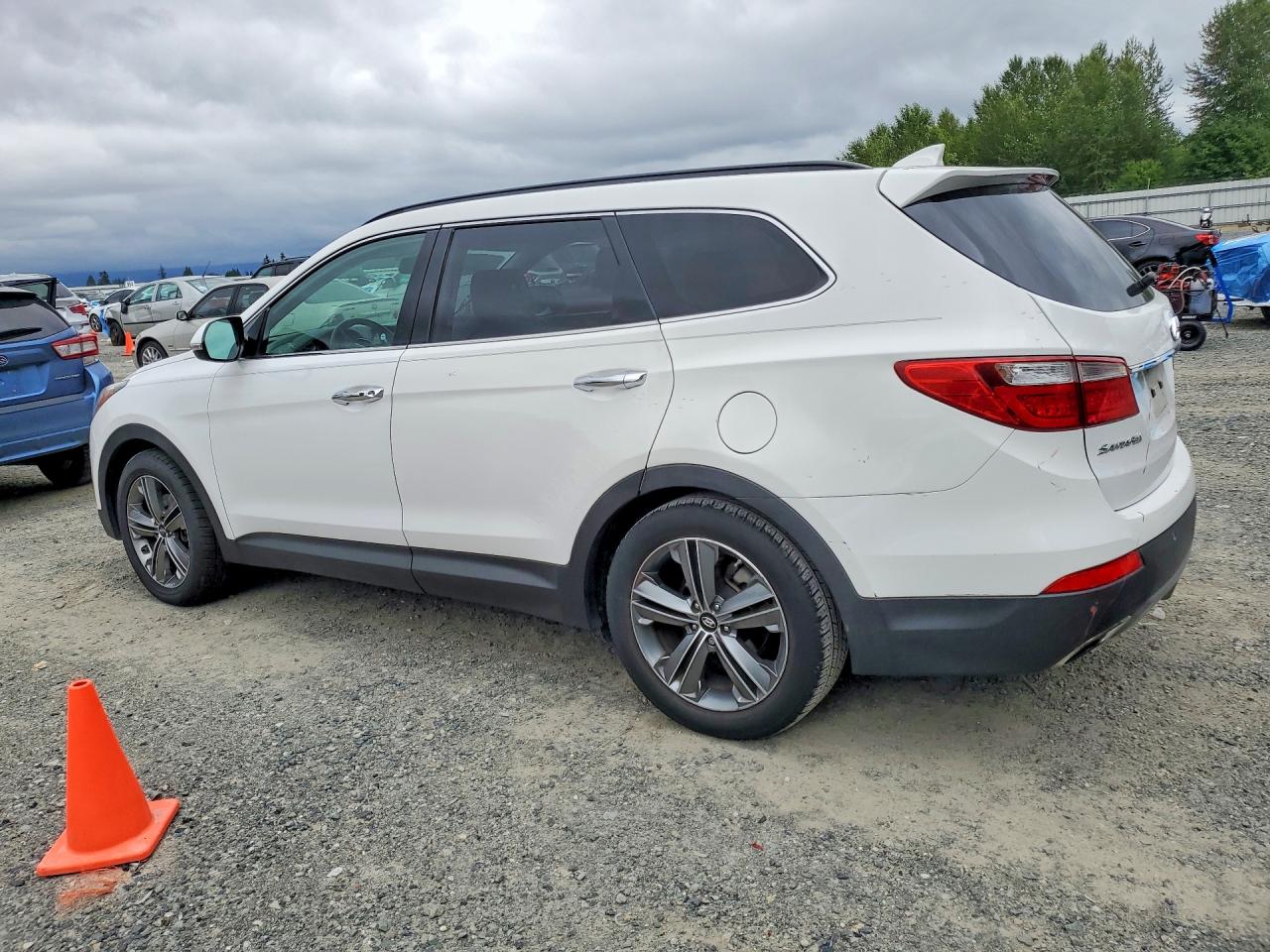 2014 Hyundai Santa Fe Limited White vin: KM8SR4HF8EU041602