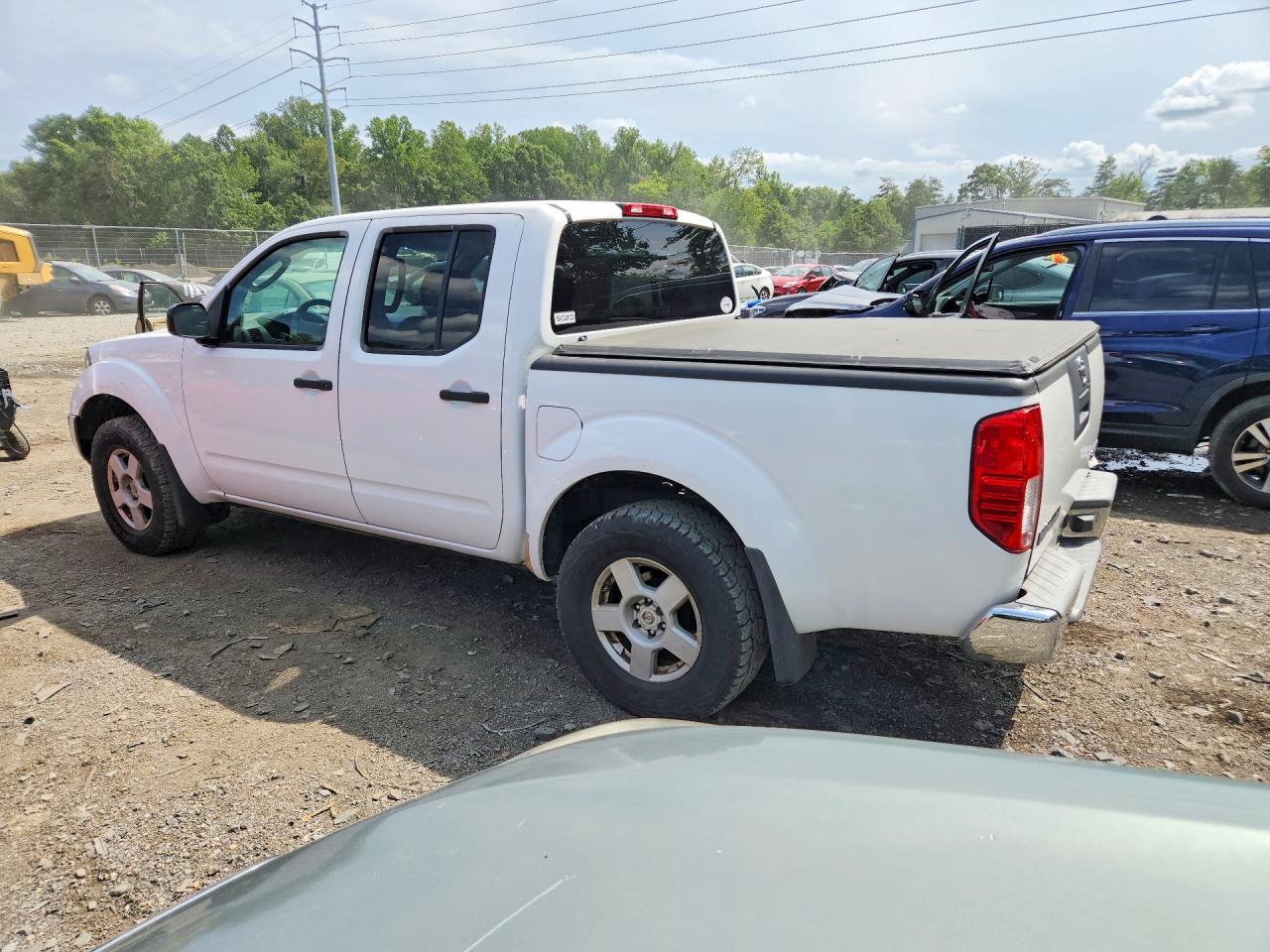 2006 Nissan Frontier Se White vin: 1N6AD07W56C415645