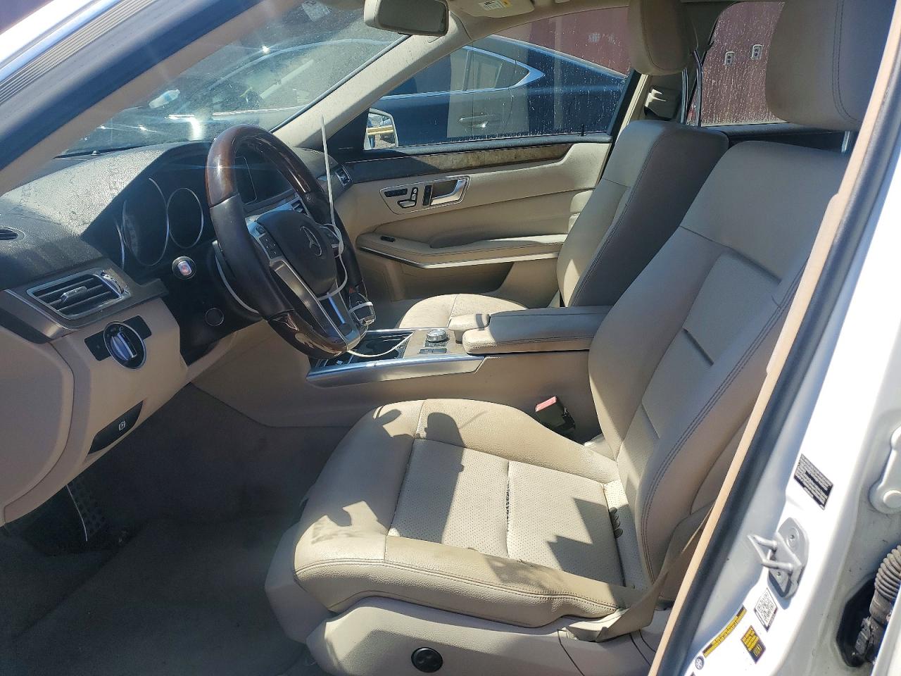 2015 Mercedes-benz E 350 White vin: WDDHF5KB1FB095149