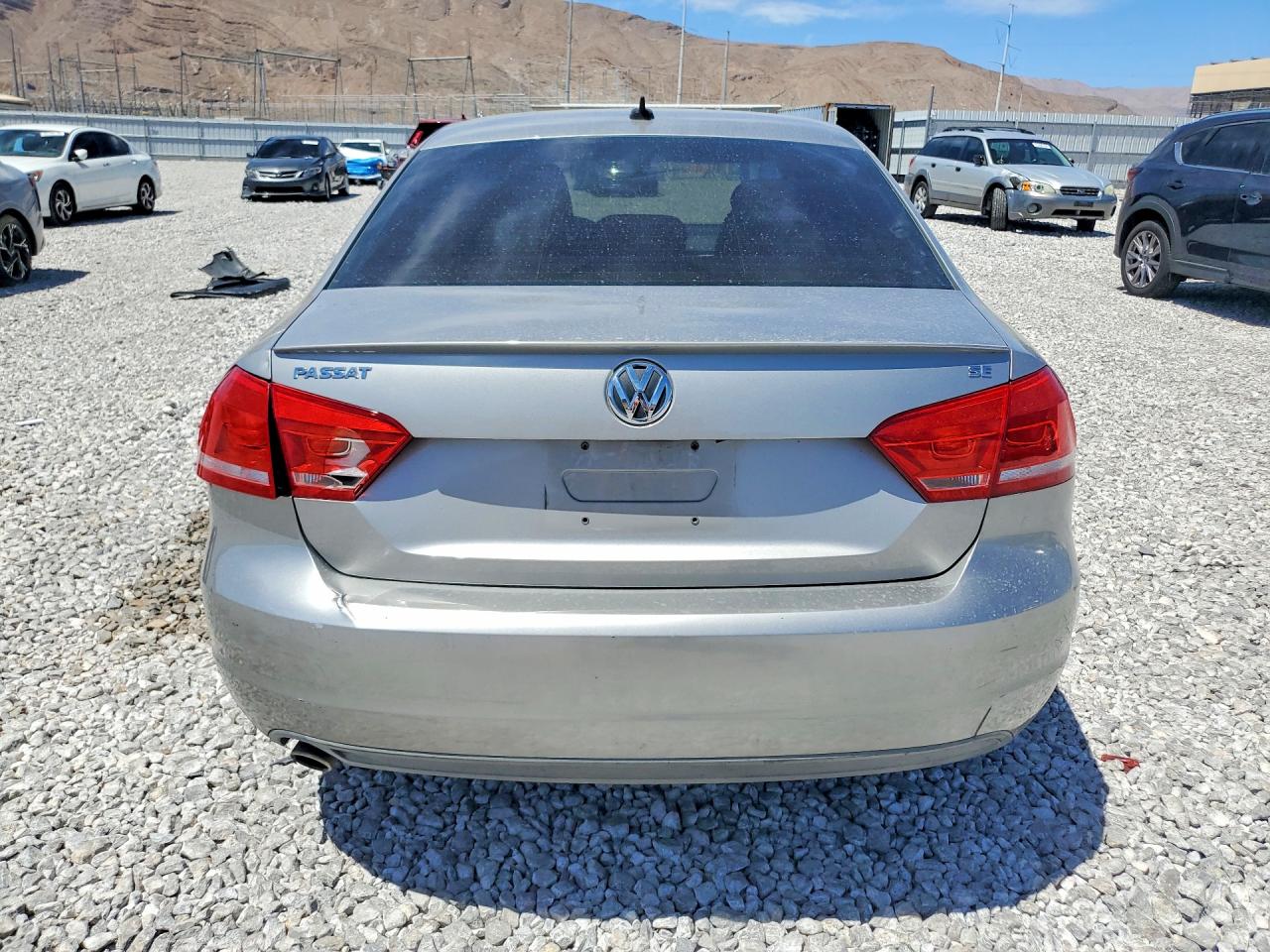 2013 Volkswagen Passat Se Silver vin: 1VWBP7A30DC118279