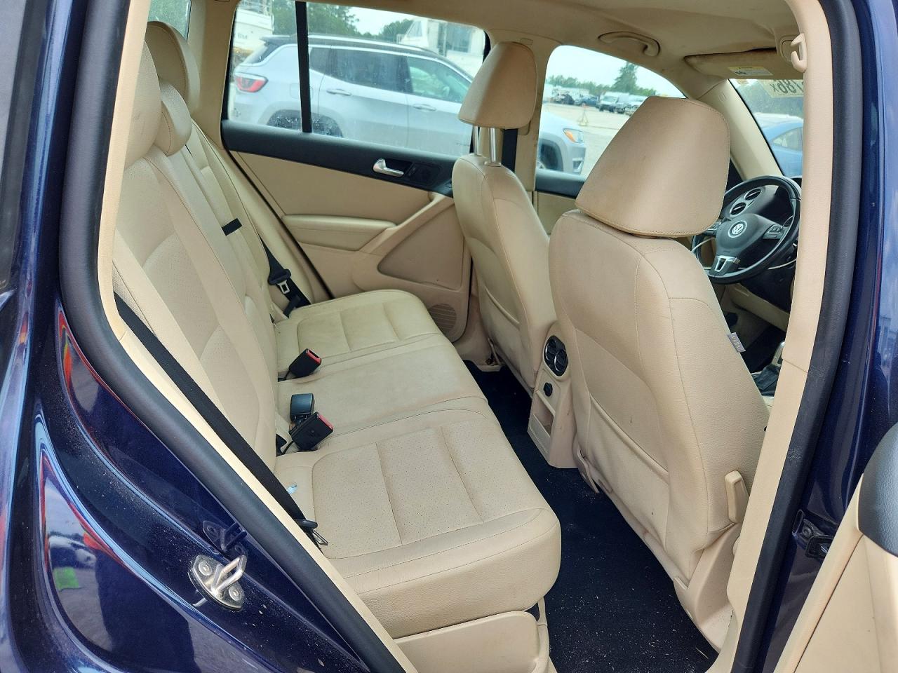2016 Volkswagen Tiguan S Blue vin: WVGAV7AX3GW600699