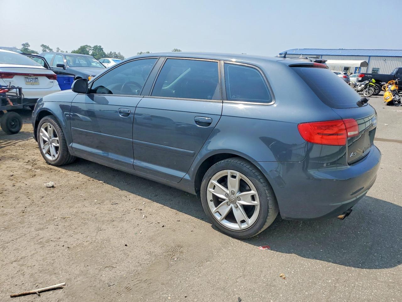 2009 Audi A3 2.0t Quattro Gray vin: WAUKF78P59A113402