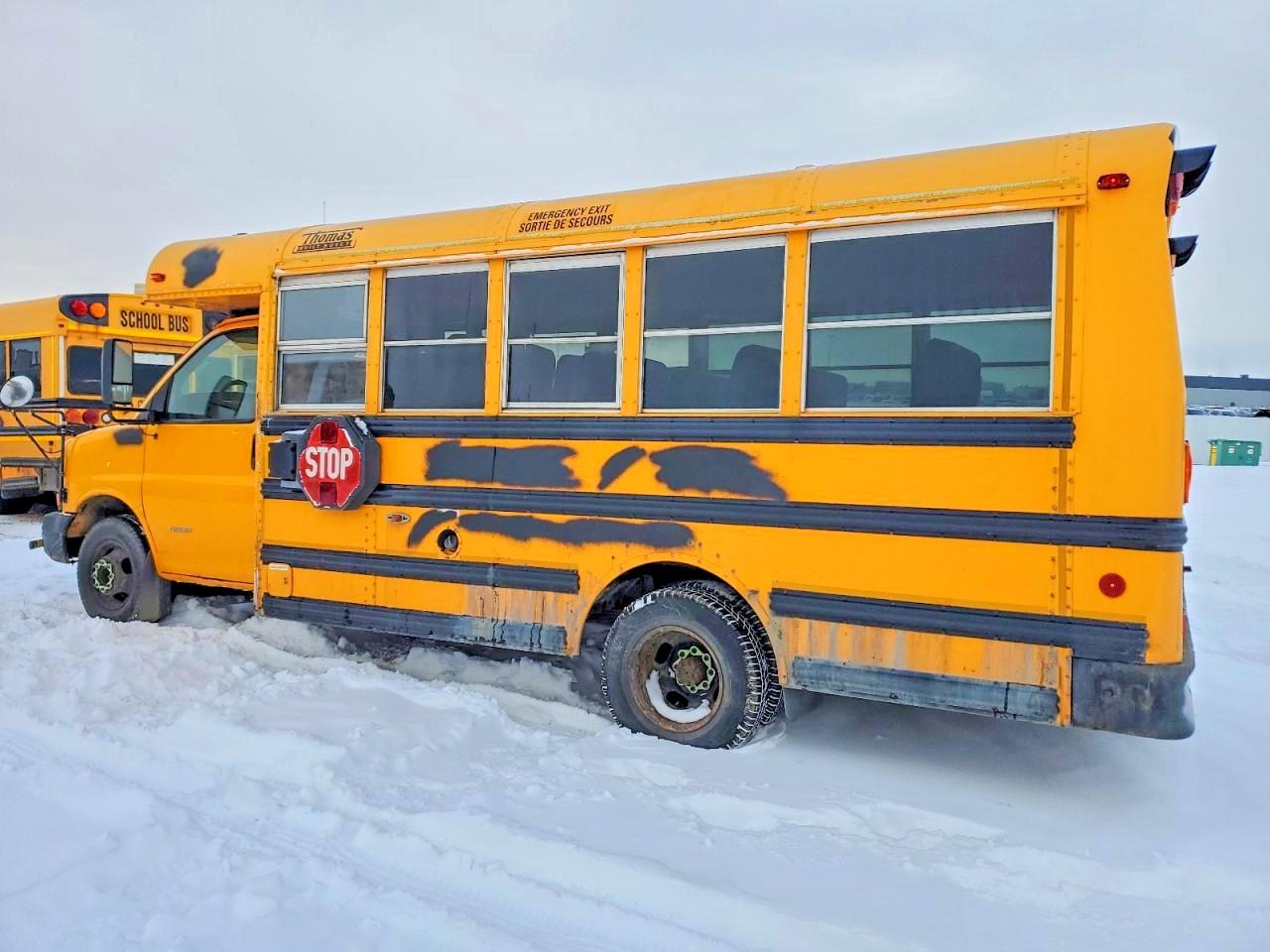 2011 Chev Express Cutaway G4500 Желтый vin: 1GB6G5BG0B1104891