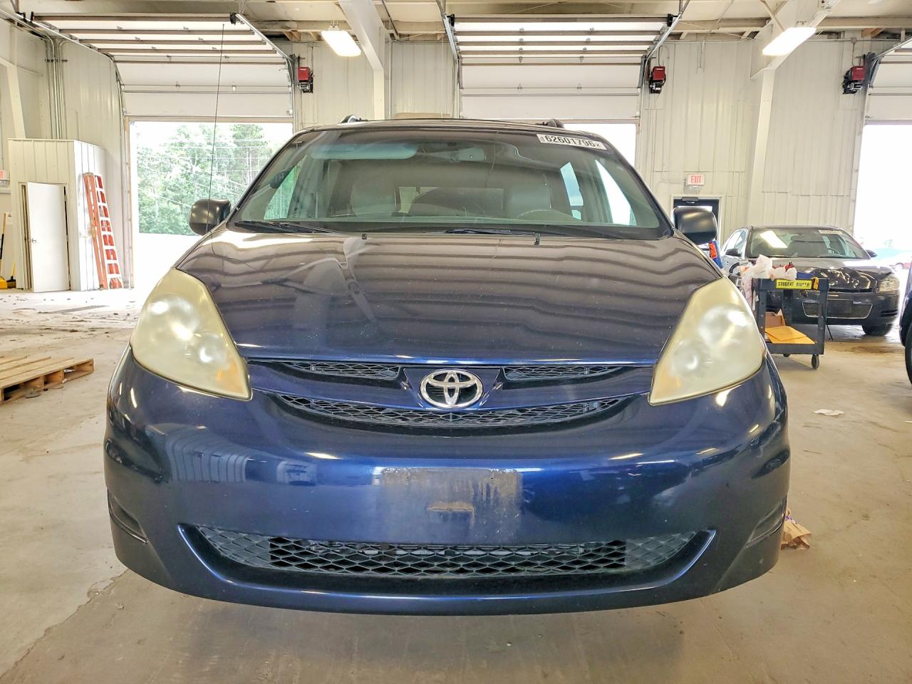 2006 Toyota Sienna Le 8 Passenger Blue vin: 5TDZA23C96S561941
