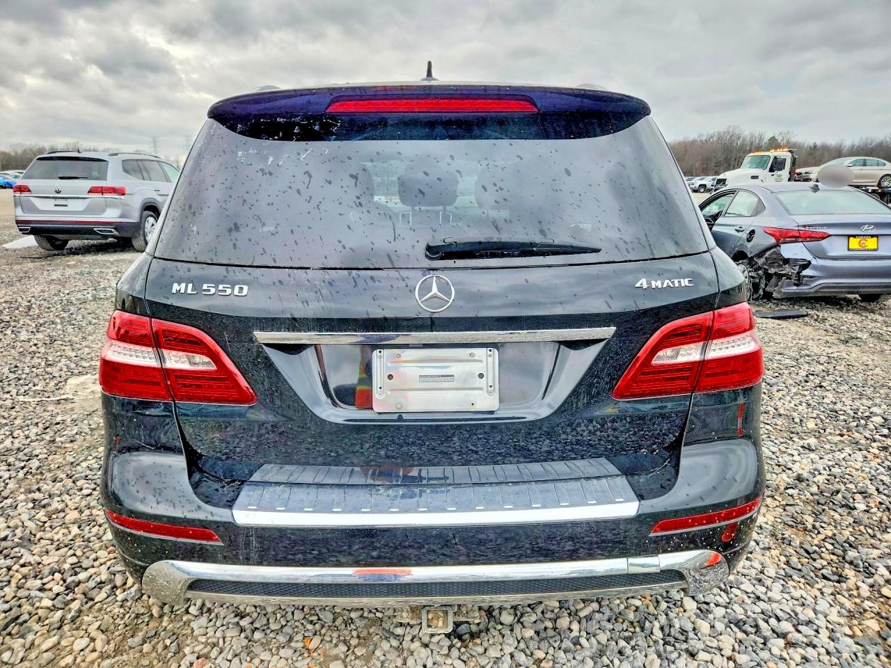 2013 Mercedes-benz Ml 550 4matic Black vin: 4JGDA7DB3DA202037
