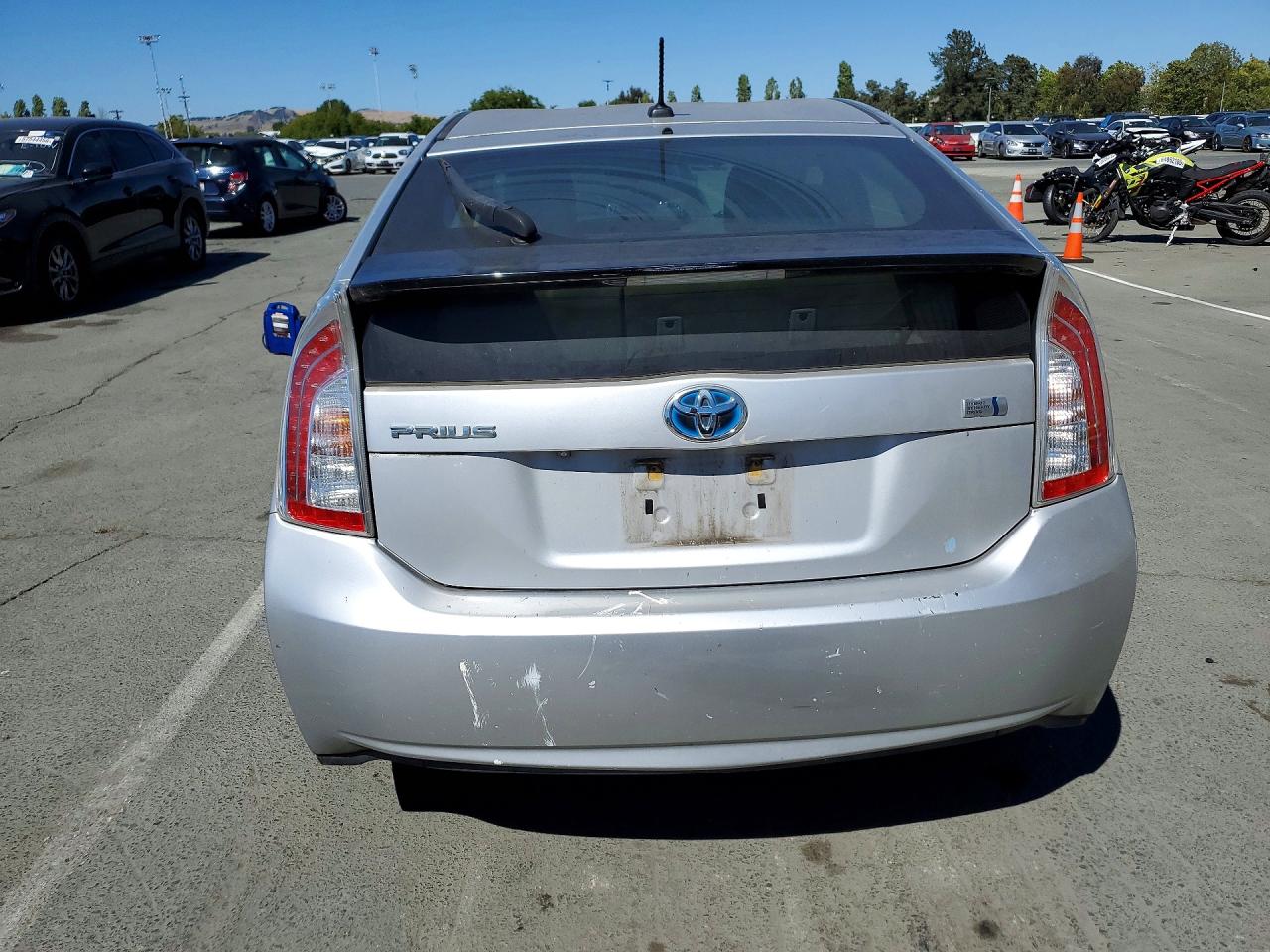 2015 Toyota Prius Three Silver vin: JTDKN3DU7F0433817