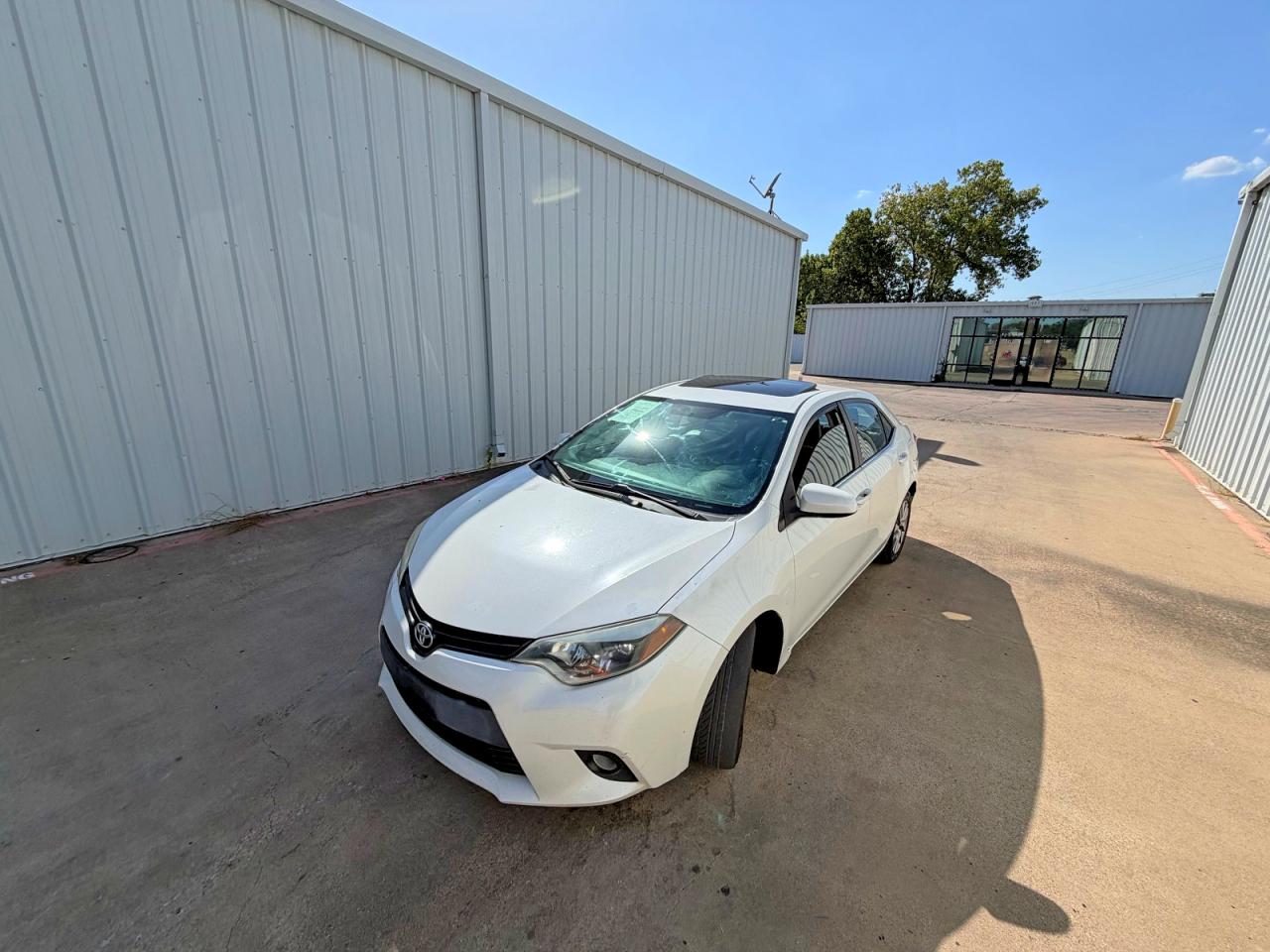 2014 Toyota Corolla Le Eco Premium White vin: 5YFBPRHE8EP006022