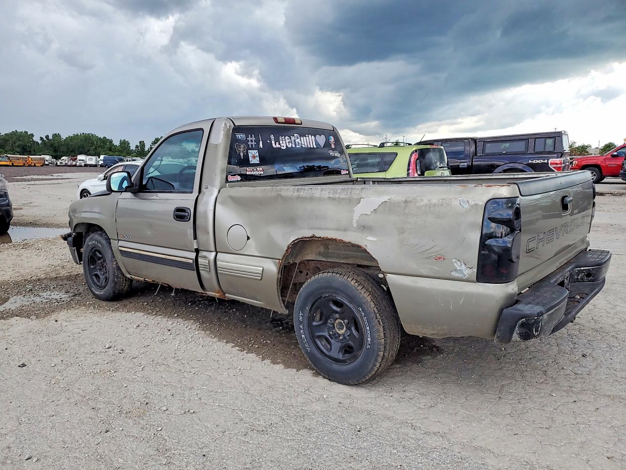 1999 Chevrolet Silverado C1500 Beige vin: 1GCEC14TXXZ152266