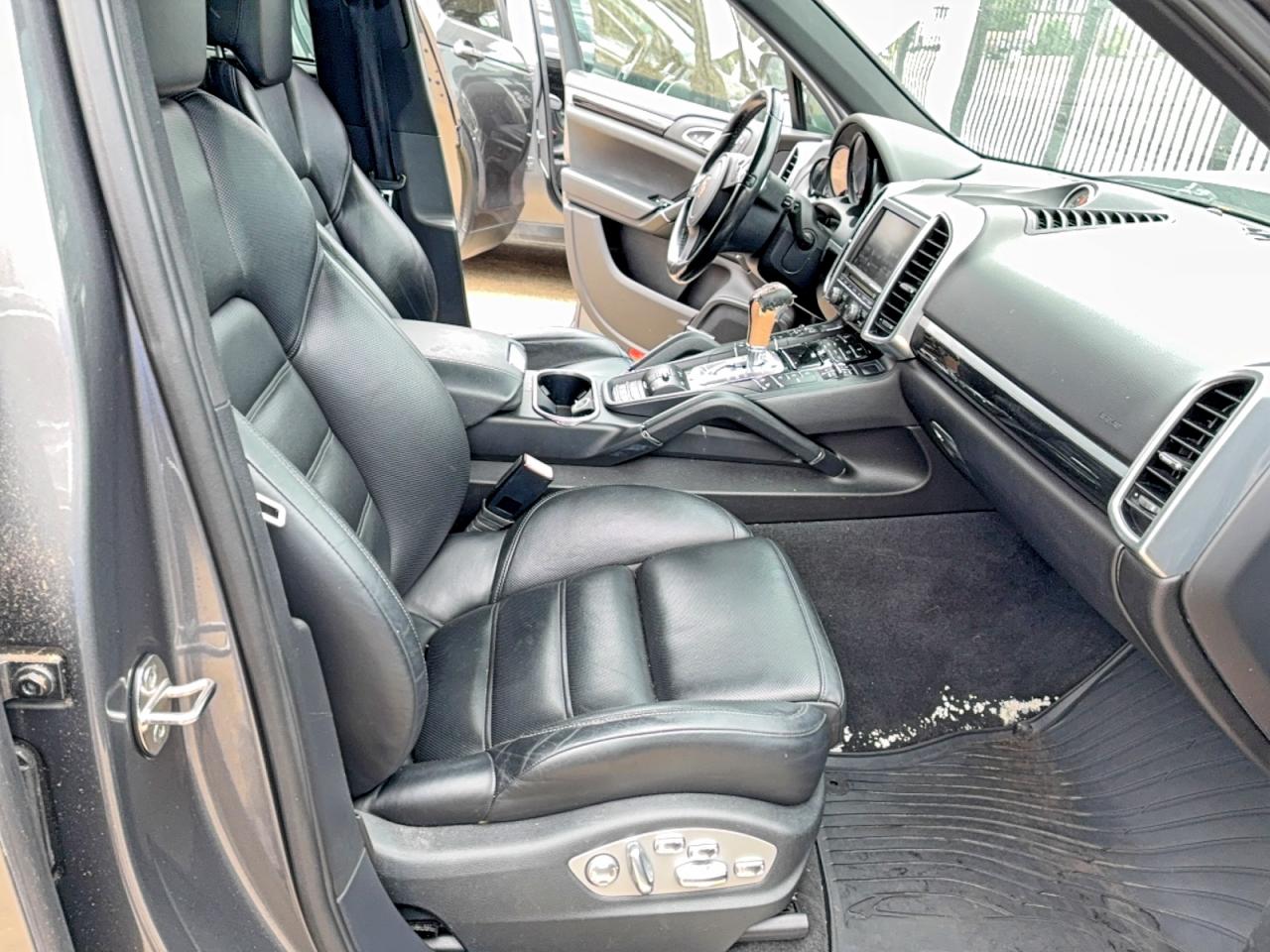 2013 Porsche Cayenne S Hybrid Gray vin: WP1AE2A29DLA14418