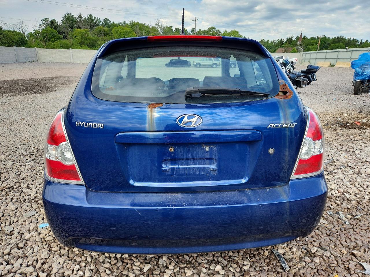 2007 Hyundai Accent Gs Blue vin: KMHCN36CX7U023883