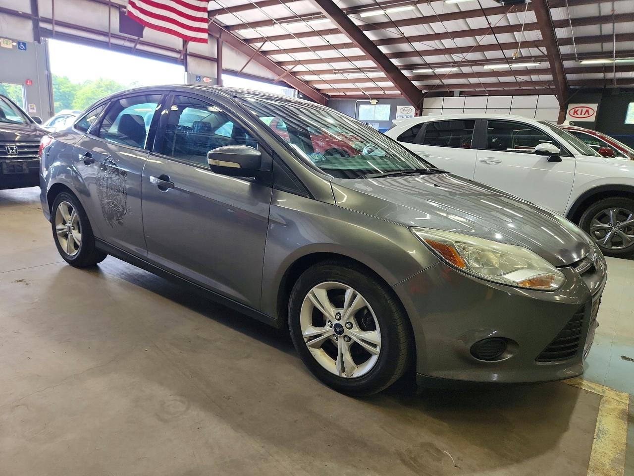 2014 Ford Focus Se Gray vin: 1FADP3F20EL454719