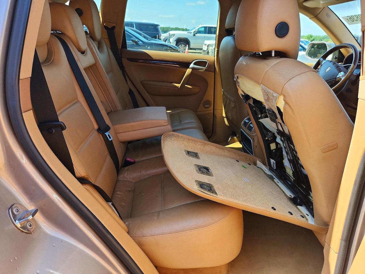 2008 Porsche Cayenne S Tan vin: WP1AB29P88LA34948