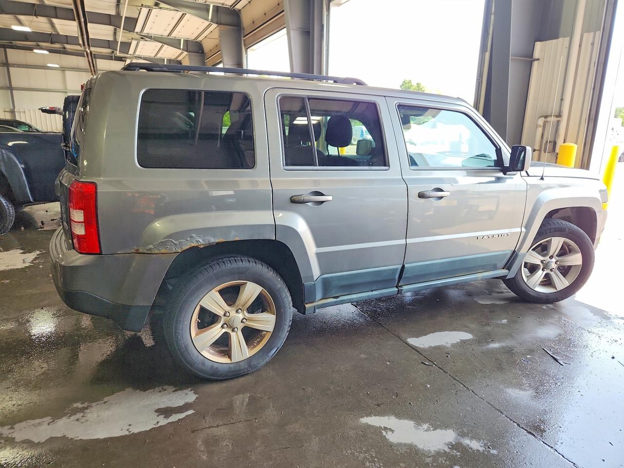 2011 Jeep Patriot Sport Gray vin: 1J4NF1GB1BD256168