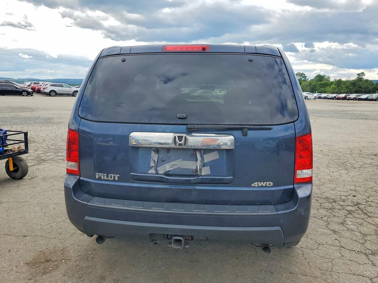 2010 Honda Pilot Lx Blue vin: 5FNYF4H27AB016777