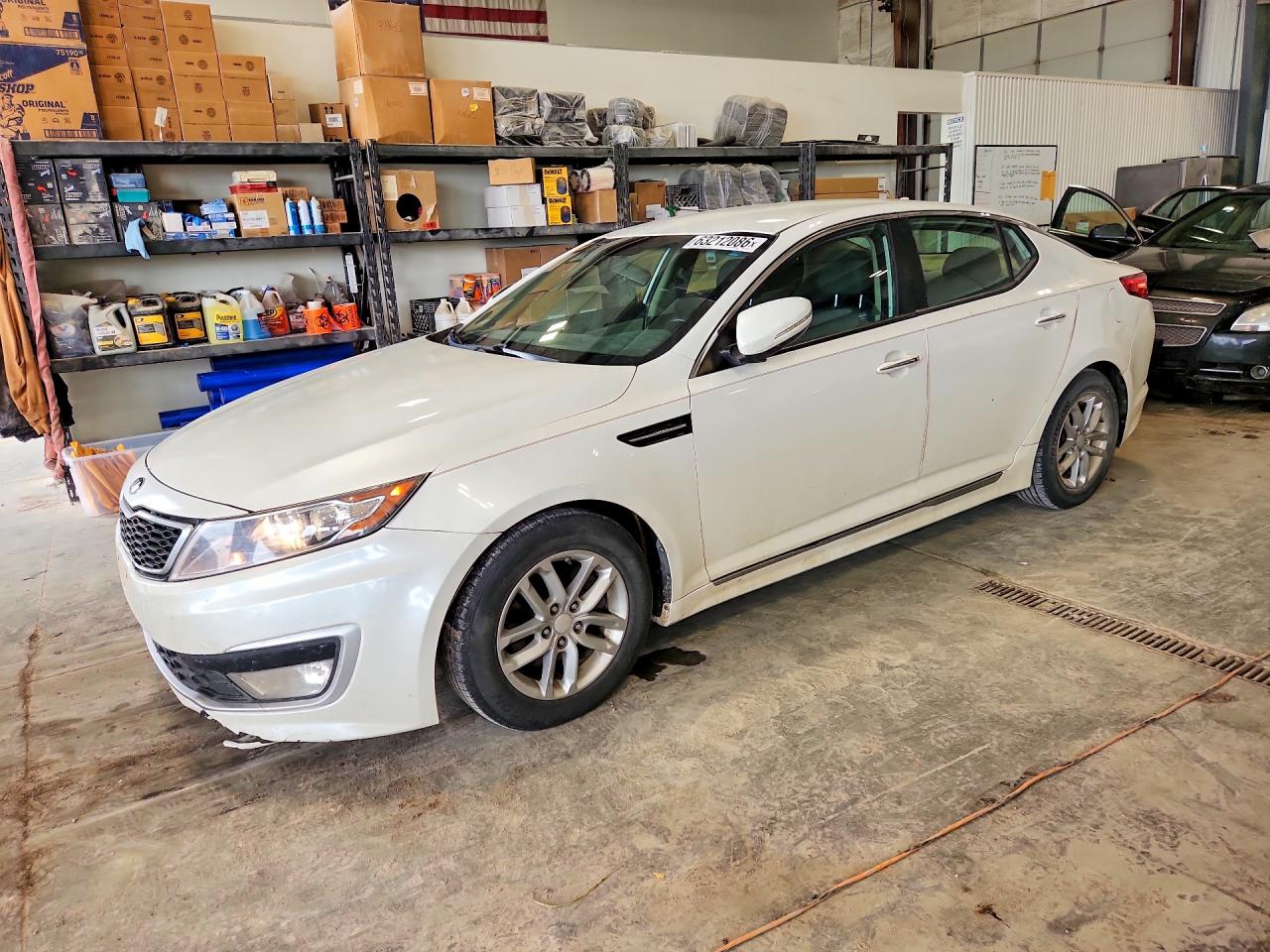 2012 Kia Optima Hybrid White vin: KNAGM4AD5C5011690