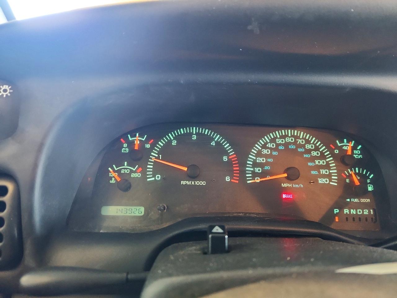 1998 Dodge Ram 1500 Silver vin: 1B7HC13ZXWJ224891