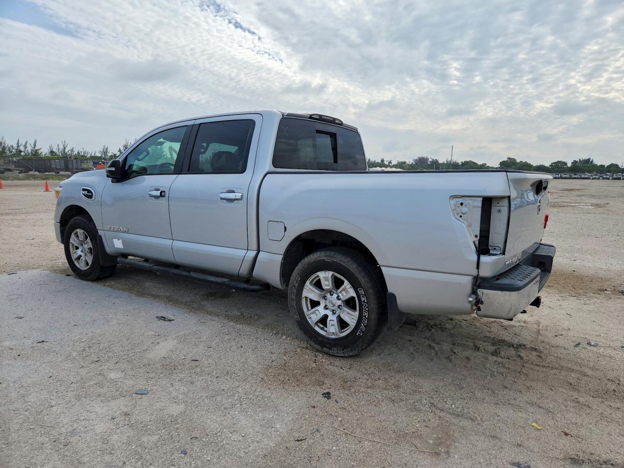 2017 Nissan Titan S Серебряный vin: 1N6AA1EK2HN518012