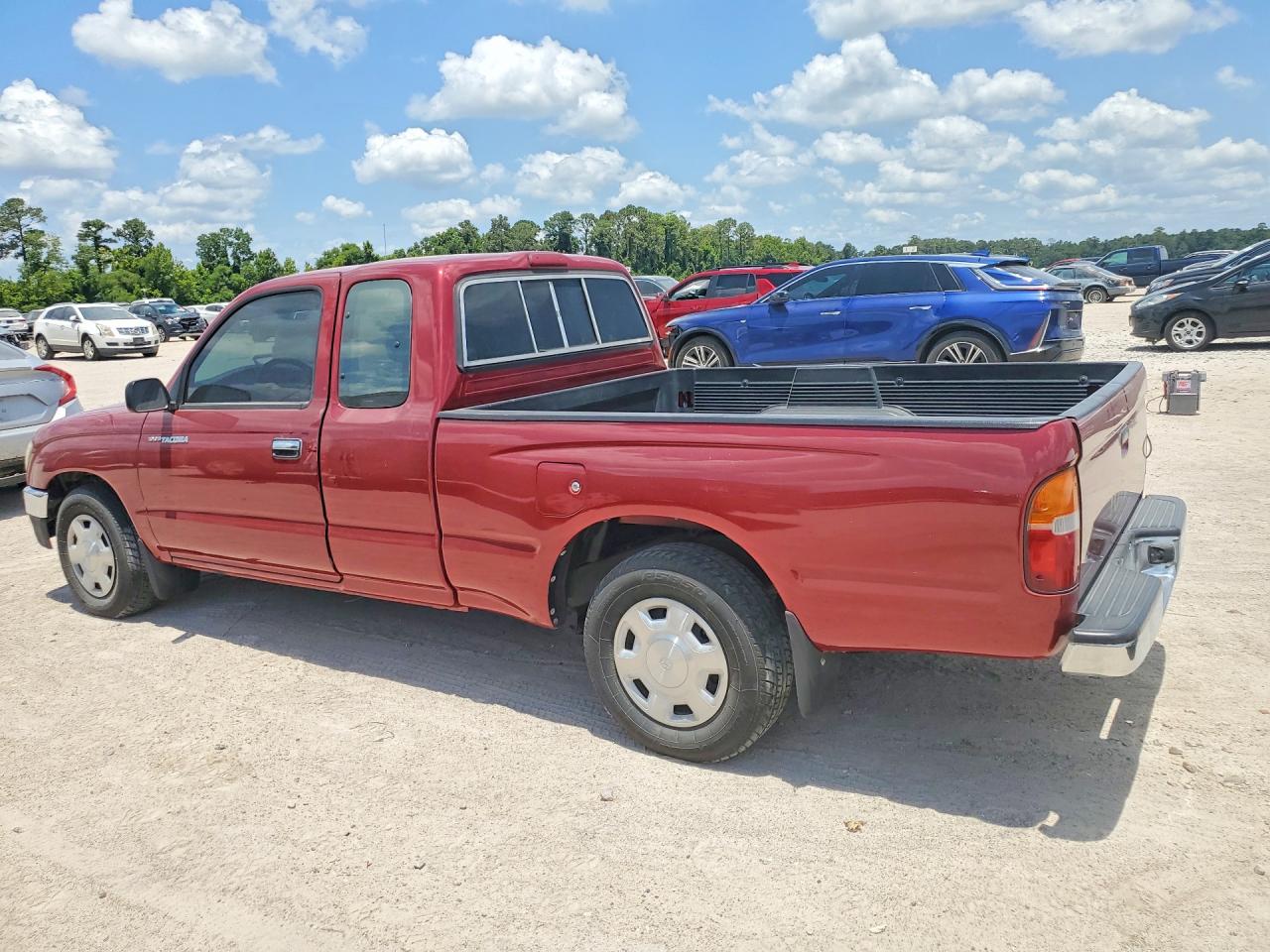 1997 Toyota Tacoma Base Red vin: 4TAVL52NXVZ294685