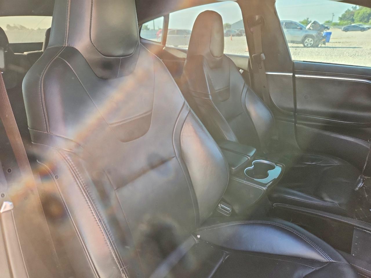 2015 Tesla Model S Black vin: 5YJSA1E27FF112486