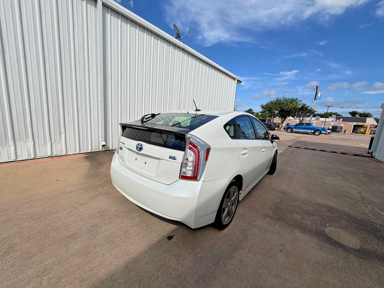 2013 Toyota Prius Persona Series Se Белый vin: JTDKN3DU3D1654015