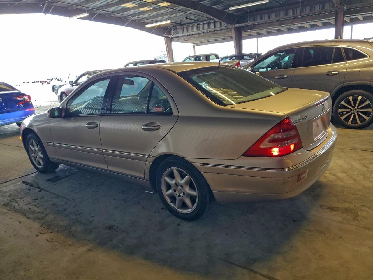 2001 Mercedes-benz C 240 Gold vin: WDBRF61JX1F070537