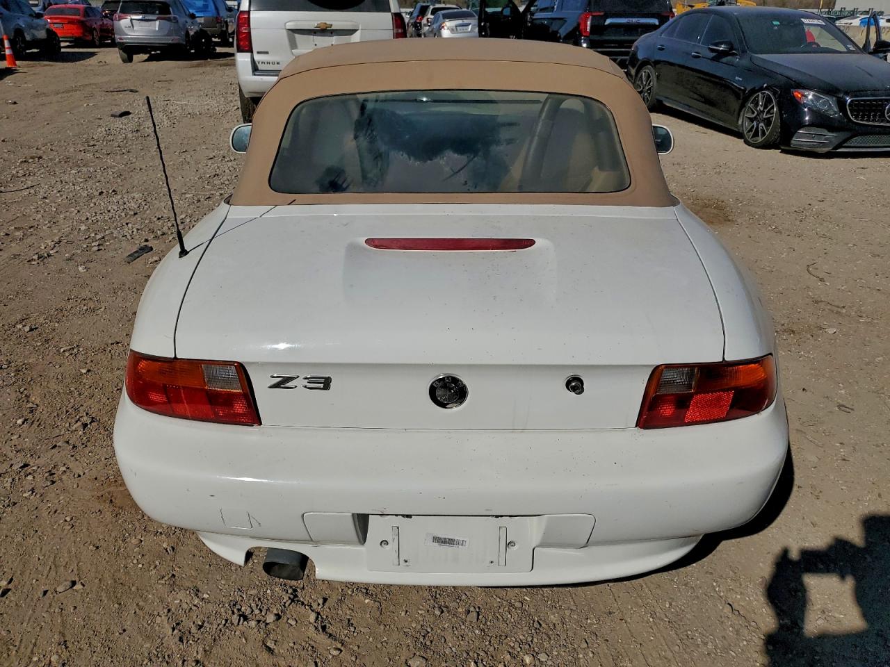 1998 Bmw Z3 1.9 White vin: 4USCH7326WLE07143